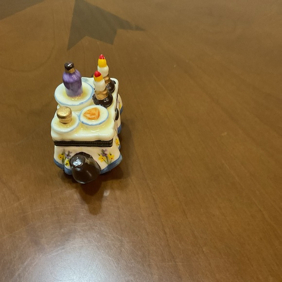 Porcelain Tea Pot Trinket, Pill, Jewelry Box. Still Has Original Tag. - Picture 10 of 12